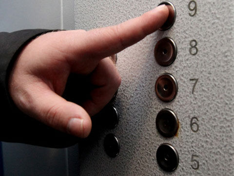 На ремонт трех лифтов в девятиэтажном доме требуется примерно 250 тысяч леев.