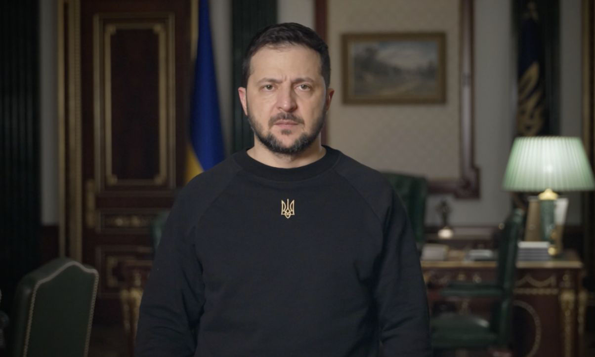 Зеленский о Соледаре: РФ хочет сделать его достижением, но бои продолжаются.