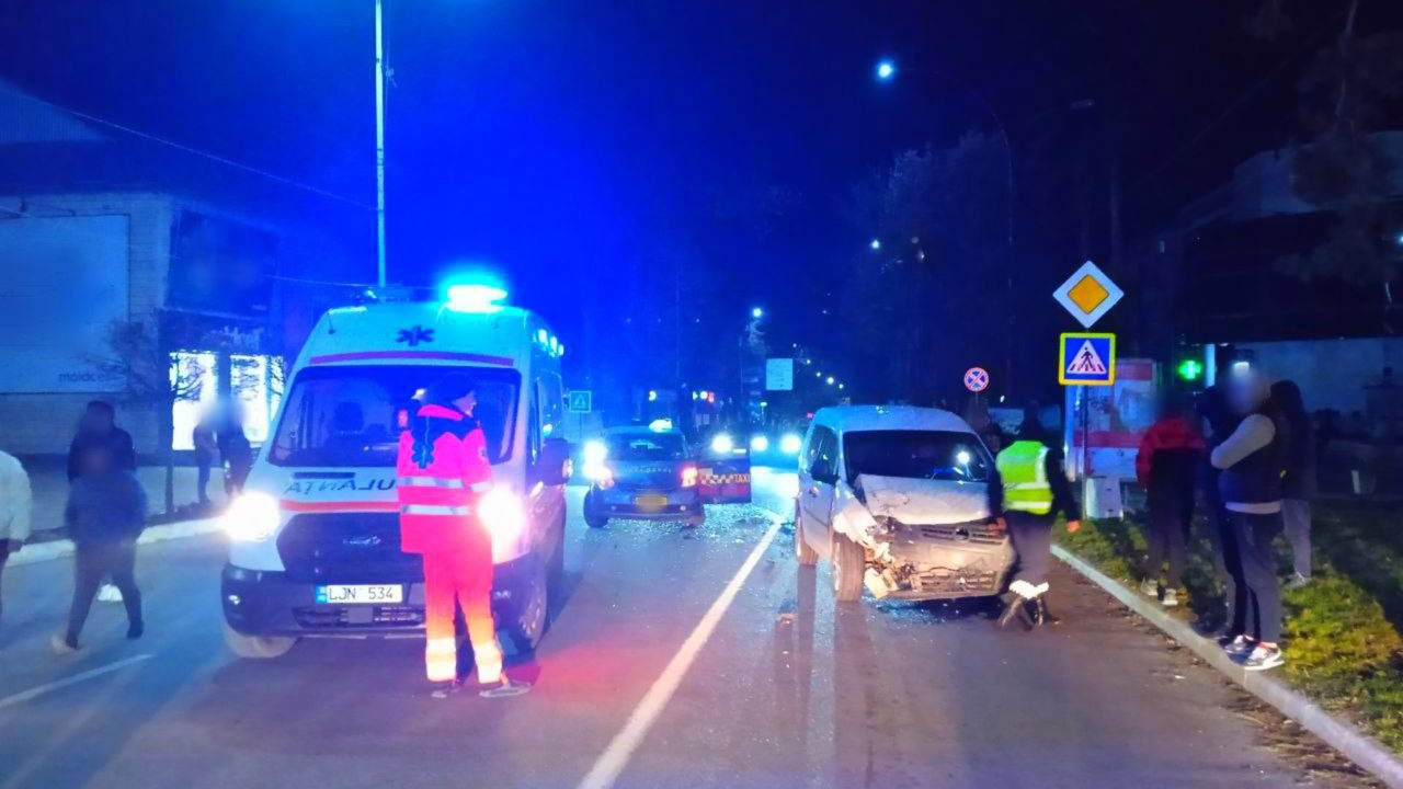 В Единцах произошло ДТП: водитель службы такси оказался в больнице