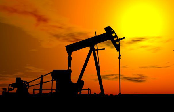 Prețul petrolului va rămâne scăzut o perioadă lungă, chiar și zece ani. Foto: evz.ro