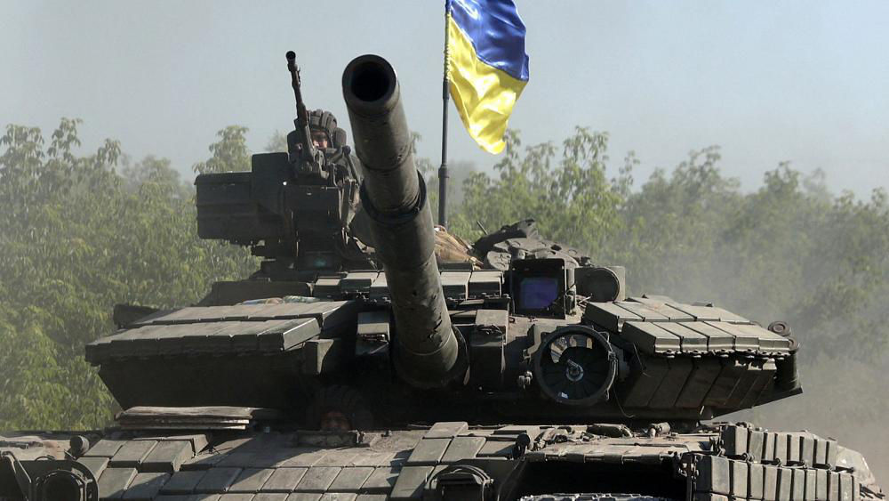 Украинские военные начали отвод из Северодонецка.