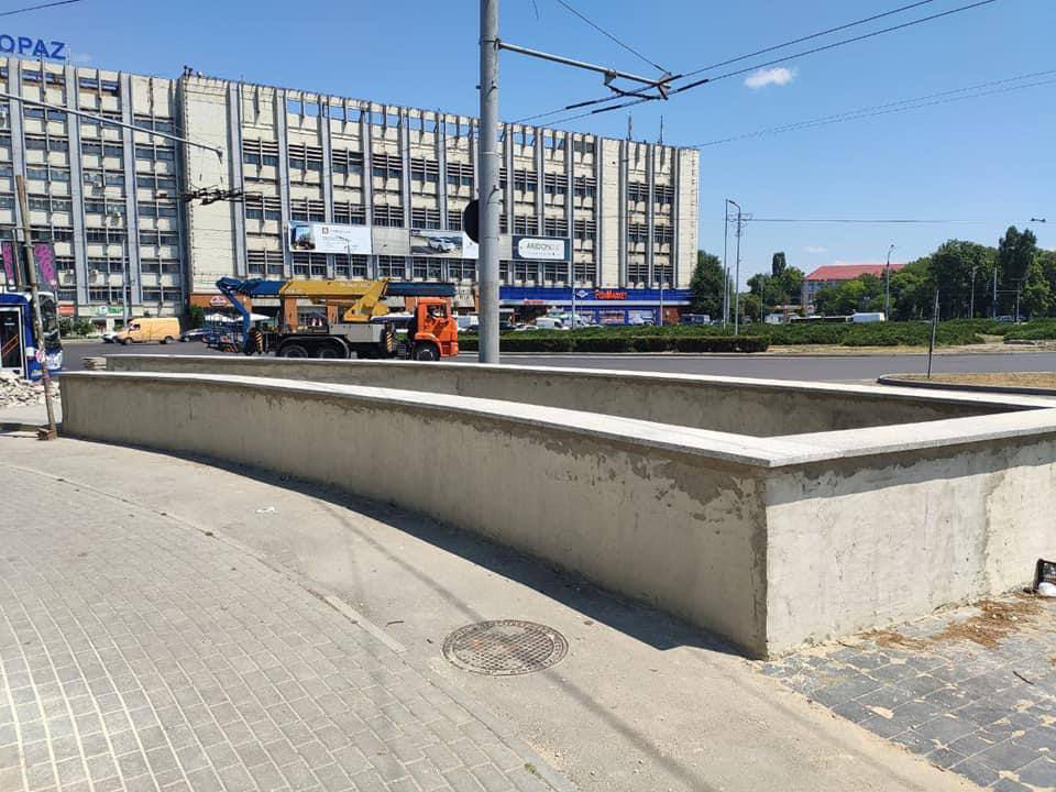 Ремонтируется подземный переход рядом с университетом им. И. Крянгэ.