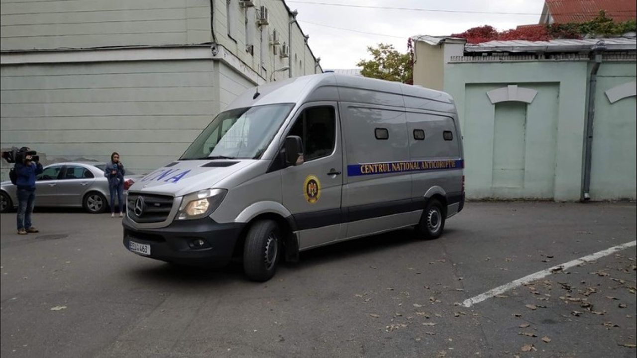 В инспекторате полиции Теленешт прошли обыски.
