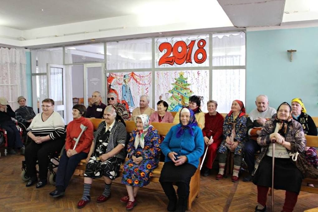 Подопечные получили пакеты с подарками от министерства здравоохранения, труда и социальной защиты. Фото: msmps.gov.md