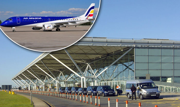 Компания Air Moldova пока никак не прокомментировала слова пассажиров.  Коллаж: point.md