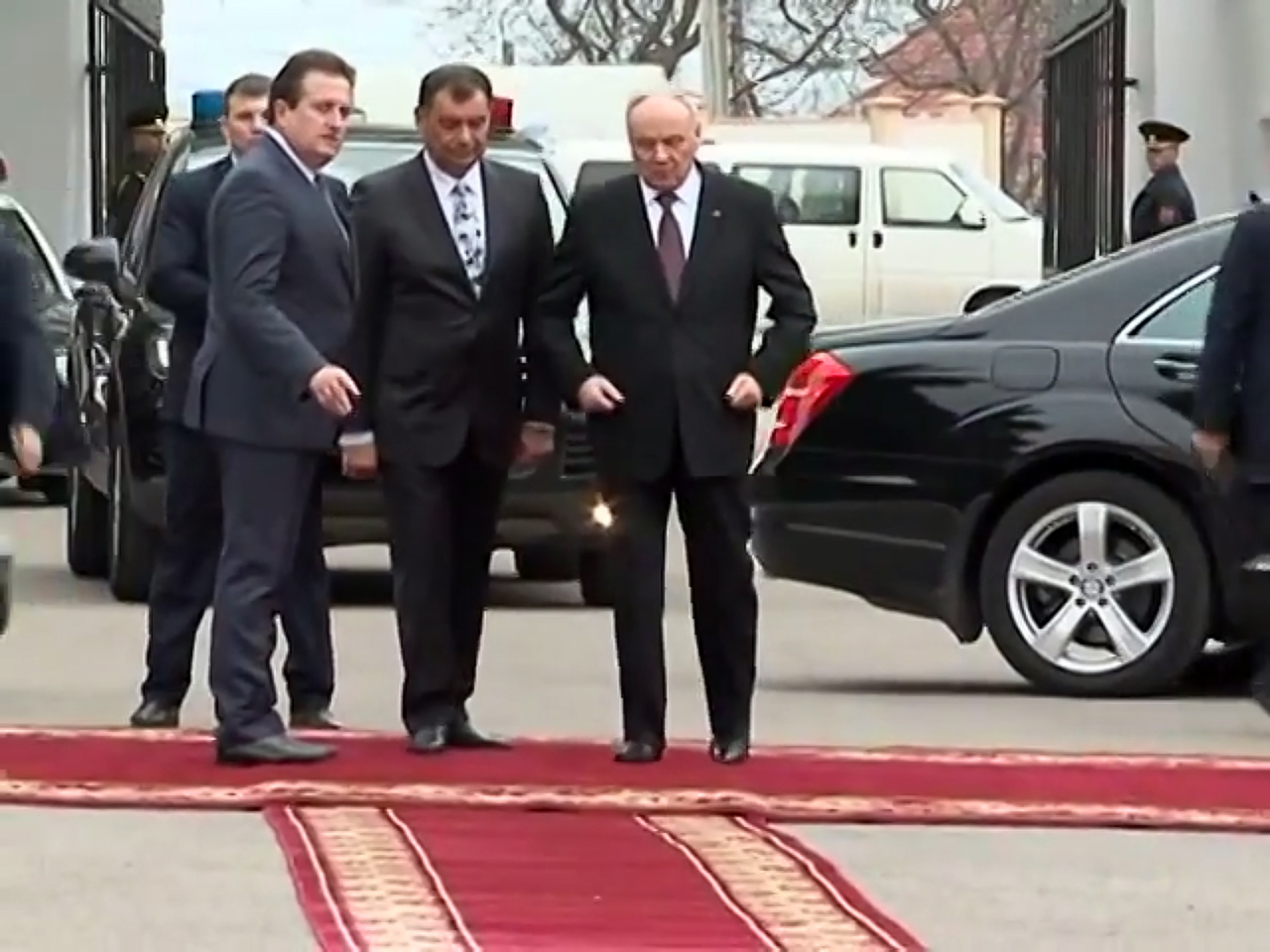 Видео прохода Тимофти и Троенко было выложено на сайте Министерства обороны, однако позже было удалено.