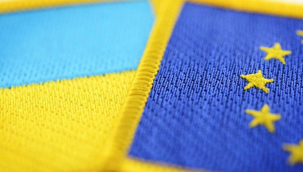 Безвизовый ЕС для Украины сдвигается на осень из-за коррупции.