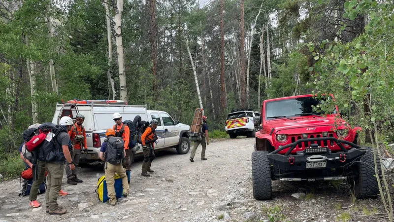 В горах Колорадо спасли мужчину, который заблудился во время похода с коллегами.