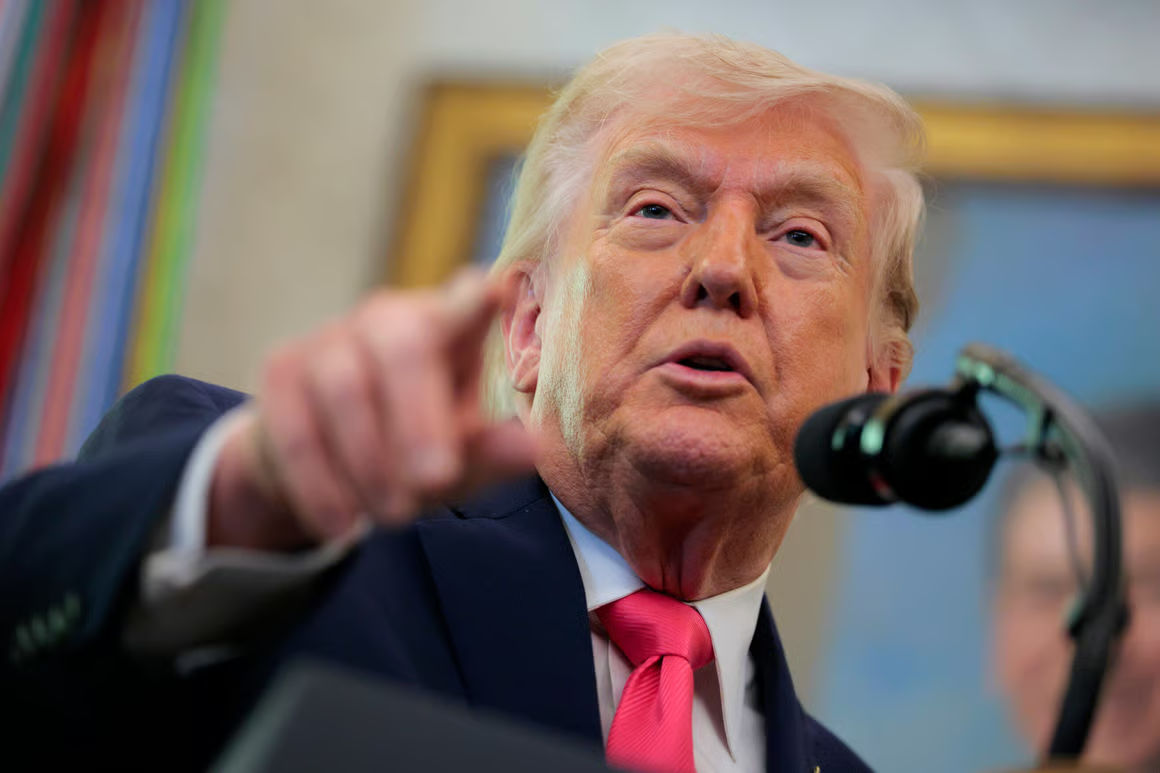 Trump: SUA încarcă navele militare în caz unui eșec al negocierilor cu Iranul.