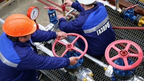 В Москве угрожают перекрыть газ, если долг не будет погашен.