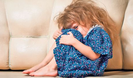 Жертва – самый маленький ребенок в социально уязвимой семье с семью детьми. Фото: libertatea.ro