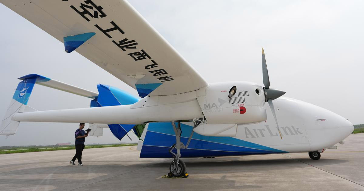 Китай впервые поднял в небо новый беспилотный "крылатый грузовик".