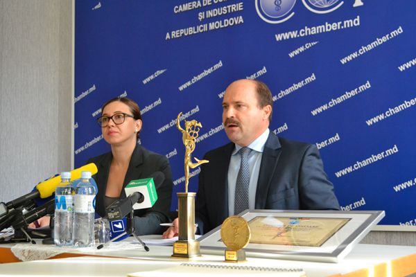 Крайний срок подачи документов 24 декабря, а награждение победителей состоится в конце января 2015 года.