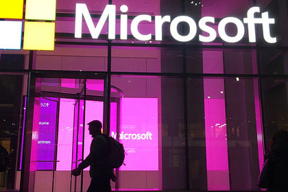 Компания Microsoft представила в Нью-Йорке новое поколение ноутбуков Surface.