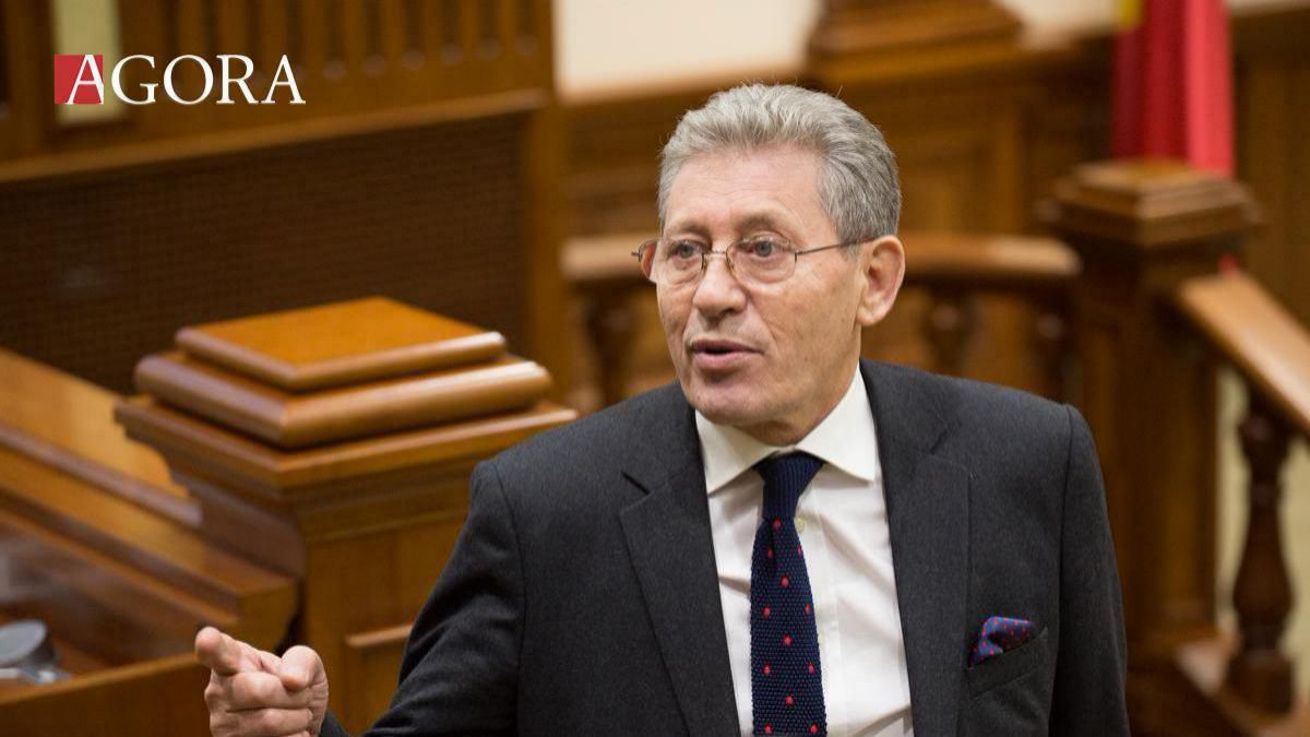 Mihai Ghimpu vrea să-și ia cetățenie română