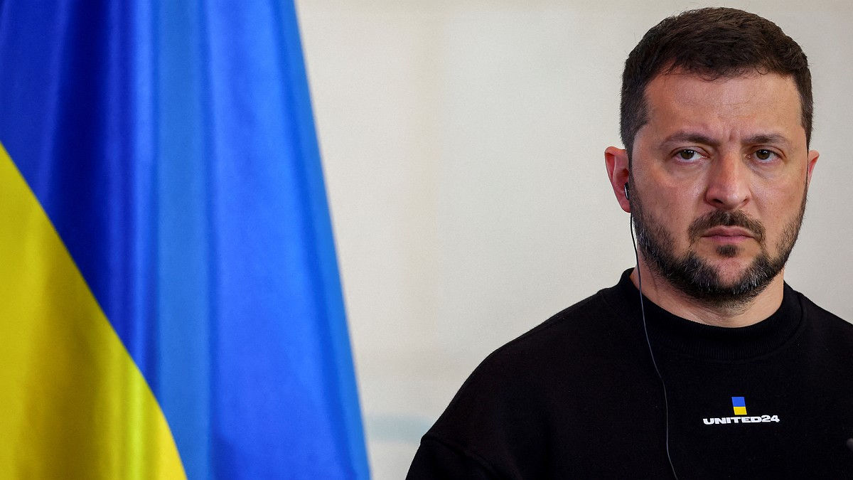 Зеленский распорядился проверить военкомов во всех регионах Украины.