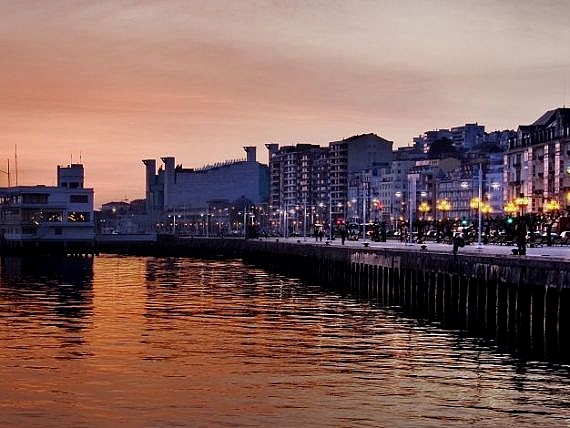 In prezent, mii de centre urbane experimenteaza tehnologia folosita in Santander.