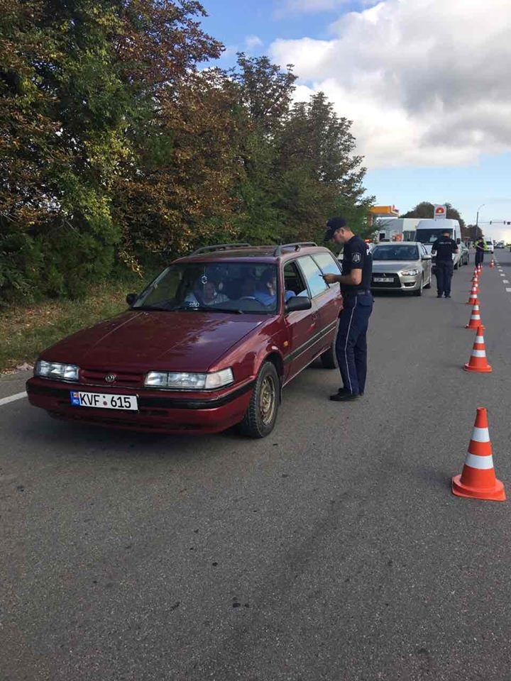 15 șoferi au depășit limita de viteză