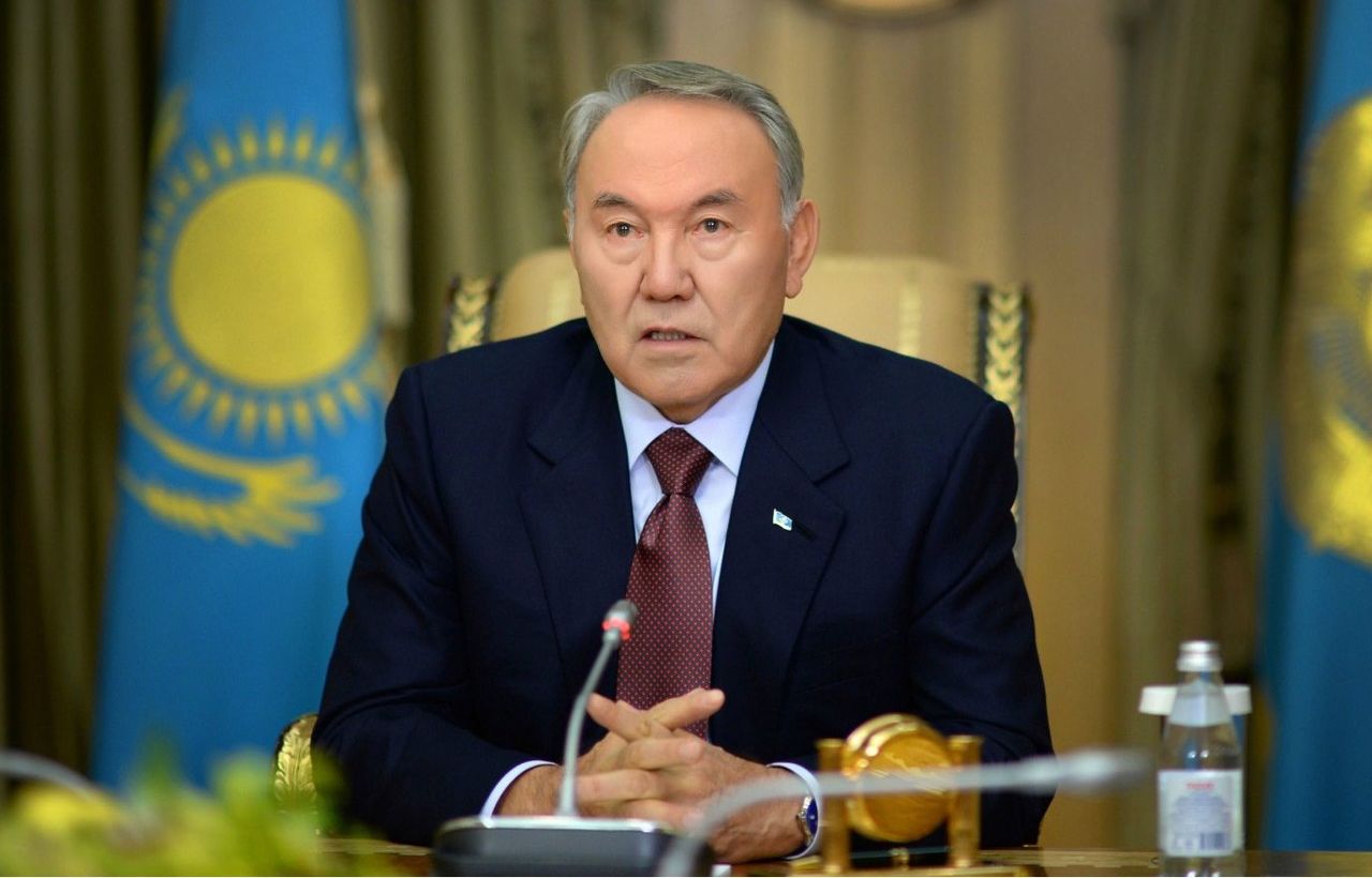 Президент Казахстана Нурсултан Назарбаев сложил полномочия главы государства. 