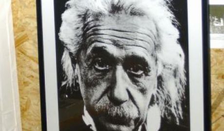Bileţele scrise de mână de Einstein, vândute la licitaţie în Israel