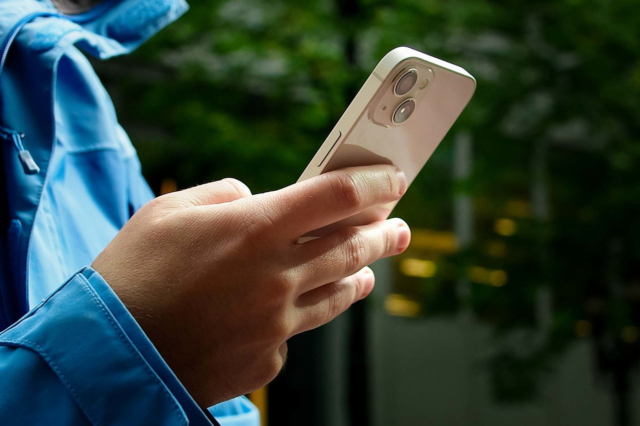 Bloomberg: iPhone могут оснастить функцией терминала оплаты.