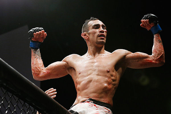 Бывший чемпион UFC обвинил Хабиба Нурмагомедова в трусости.