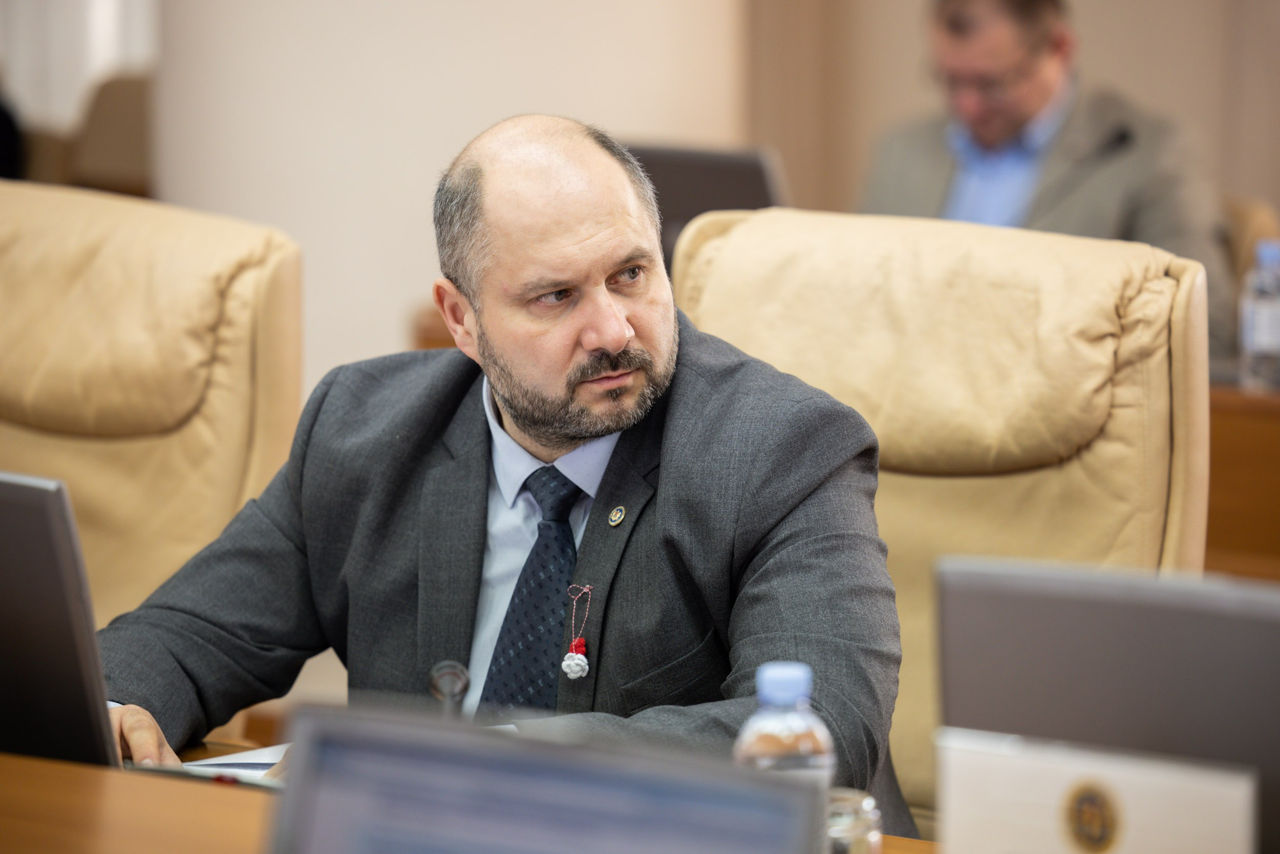 Министр энергетики Виктор Парликов.