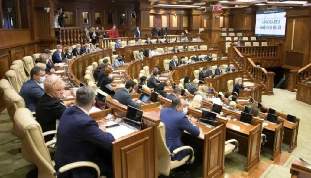 Парламентские комиссии подвели итоги своей деятельности за прошлый год.
