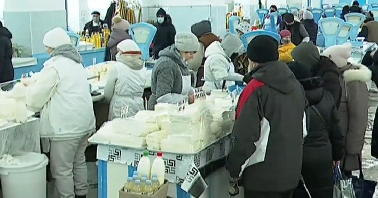 Цены на молочные продукты резко выросли: особенно на масло и сыр.