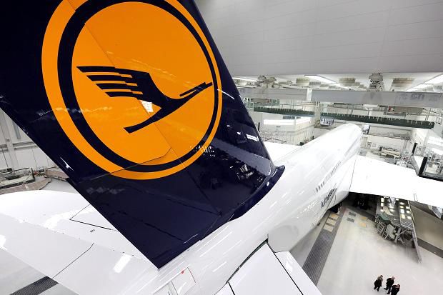 Немецкий авиаперевозчик Lufthansa прекращает полеты над Синайским полуостровом после катастрофы с российским самолетом в Египте, сообщает Reuters.