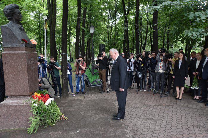 В Кишиневе прошли мероприятия памяти поэта Михая Эминеску.