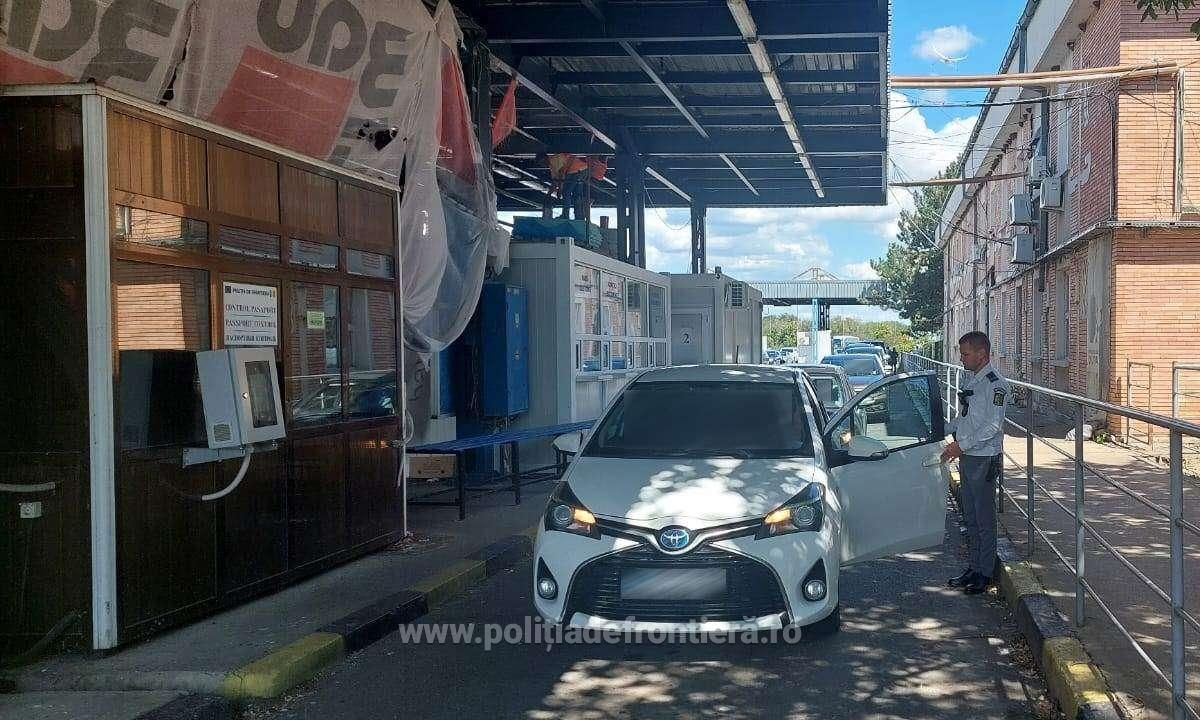 Гражданин Молдовы пытался пересечь границу Румынии с поддельными правами.