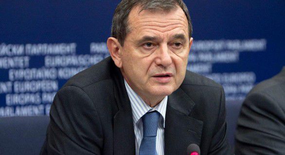 Europarlamentarul Marian-Jean Marinescu afirmă că alegerile parlamentare anticipate ar putea stabiliza situaţia din RM.