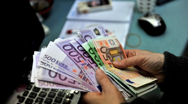 Leul se depreciază în raport cu moneda unică europeană