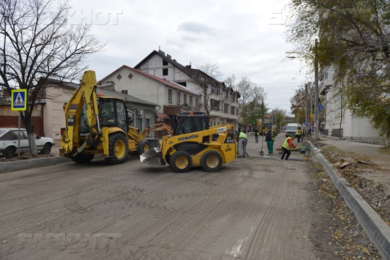 На время проведения работ внесены изменения в движение общественного транспорта.