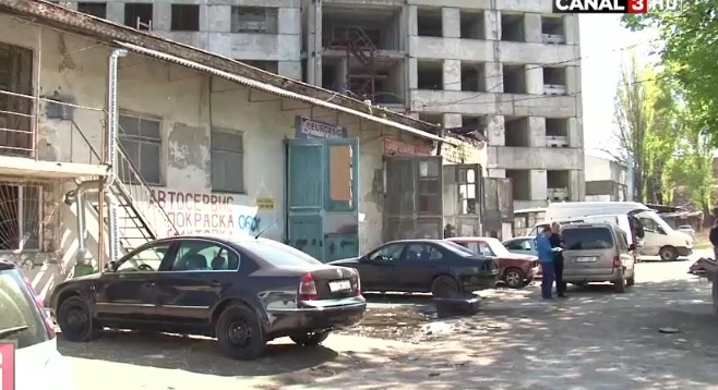 Odată ce a depistat lipsa mai multor unelte, a decis să anunțe imediat oamenii legii.