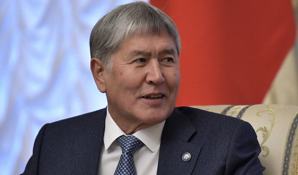 Бывшему президенту Киргизии Алмазбеку Атамбаеву предъявили обвинение в коррупции.