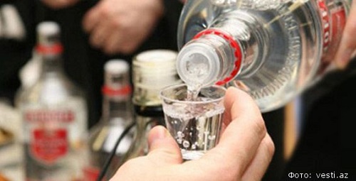 44-летний гость ударил хозяина по голове стеклянной бутылкой.