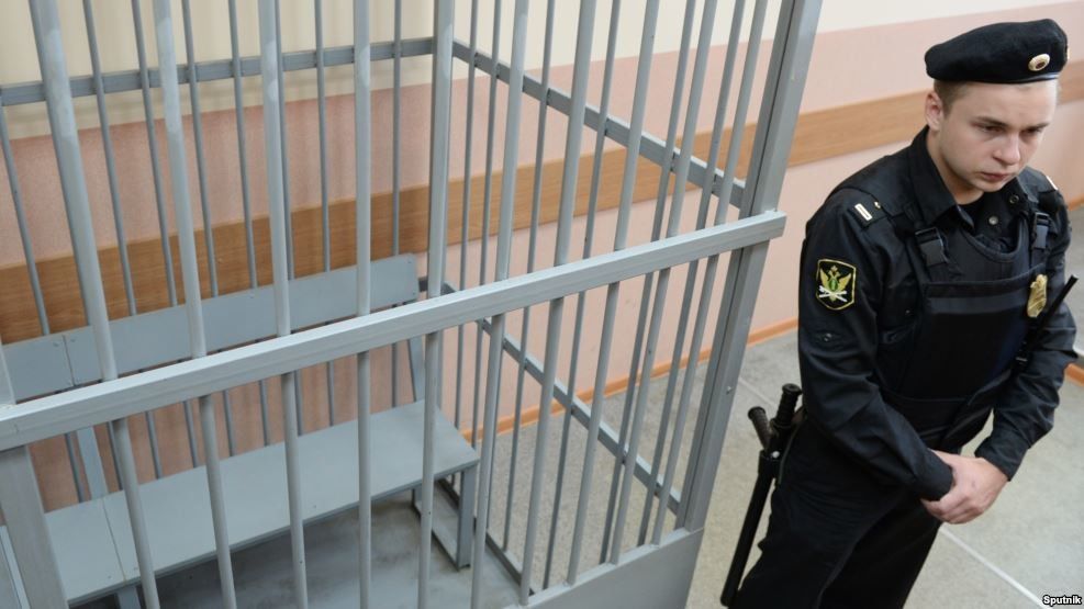 В ЕСПЧ с жалобой на это обратились трое российских граждан.