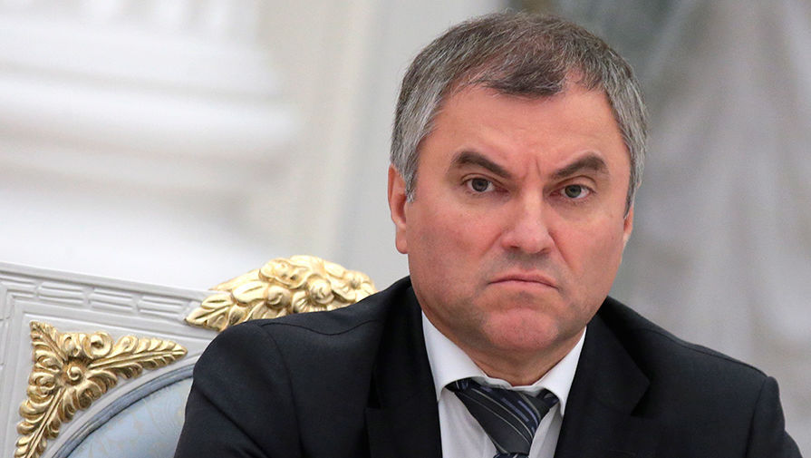 Володин заявил, что Джонсон стоит за обстрелами мирных городов России.