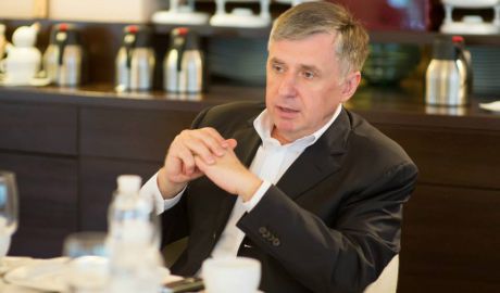 Экс-премьер Ион Стурза.