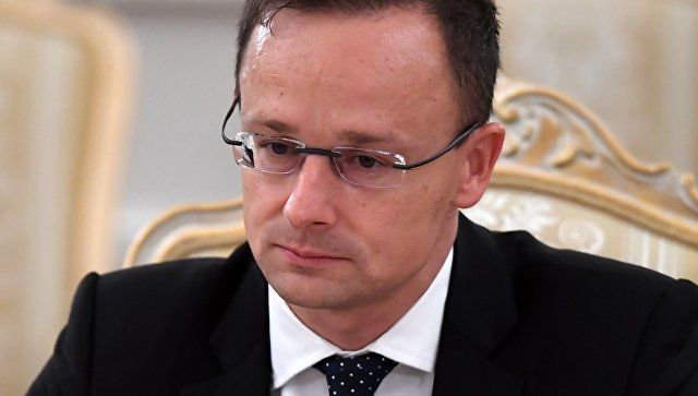 Глава МИД Венгрии обвинил Украину в порче двусторонних отношений.
