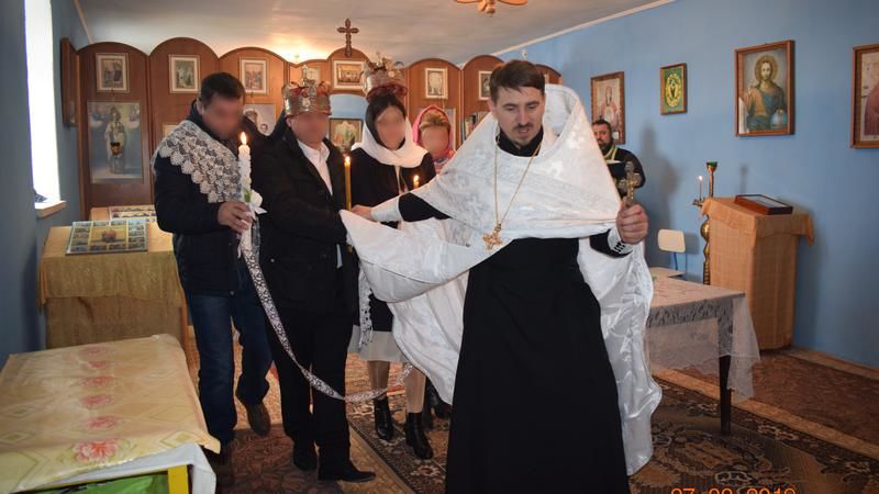 В бендерской тюрьме заключенный обвенчался и окрестил ребенка.