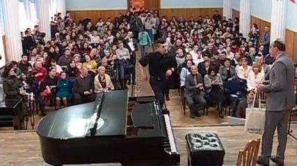 В этом году в мероприятии приняли участие более 200 детей изо всех уголков Республики Молдова.