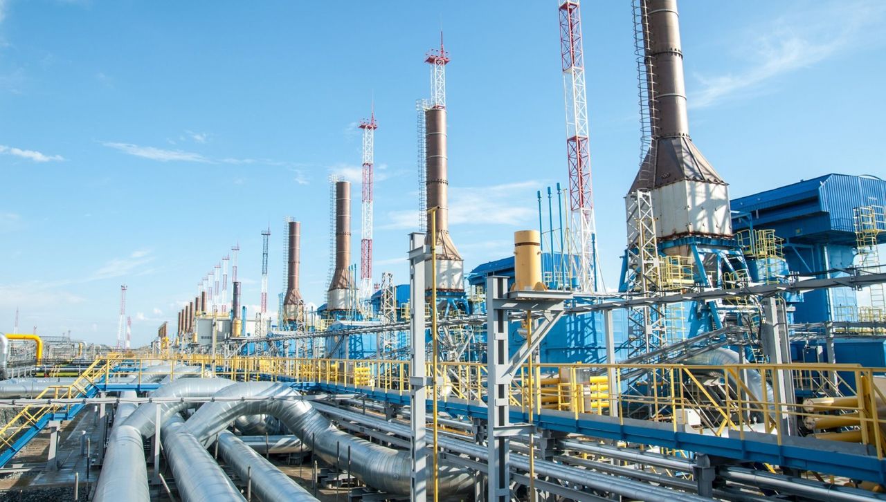 Сейчас Молдова приобретает "голубое топливо" у "Газпрома" по договору, который был подписан еще в 2008 году.