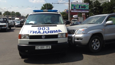 Deocamdată nu se ştie cine se face vinovat de producerea accidentului.