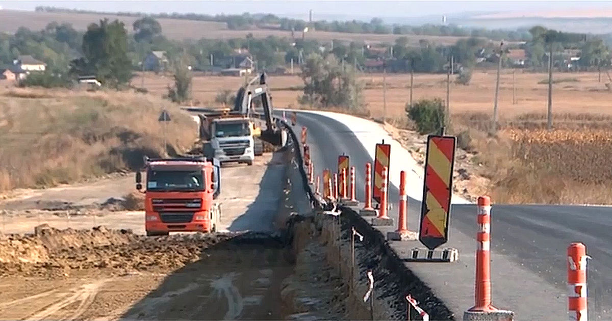 Работы на трассе R-34 отстают: на ее ремонт был взят кредит у ЕБРР.