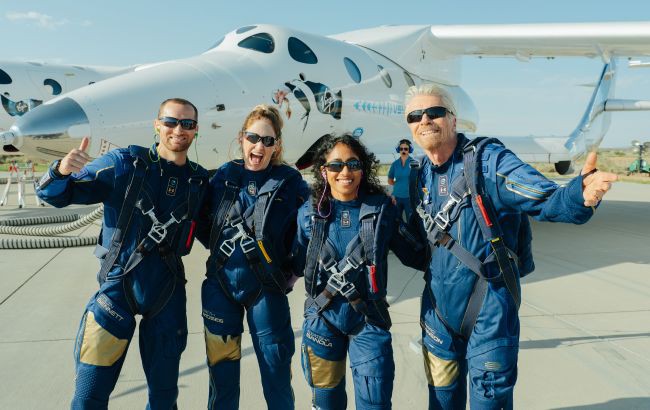 Virgin Galactic начала продажу билетов на полет в космос.