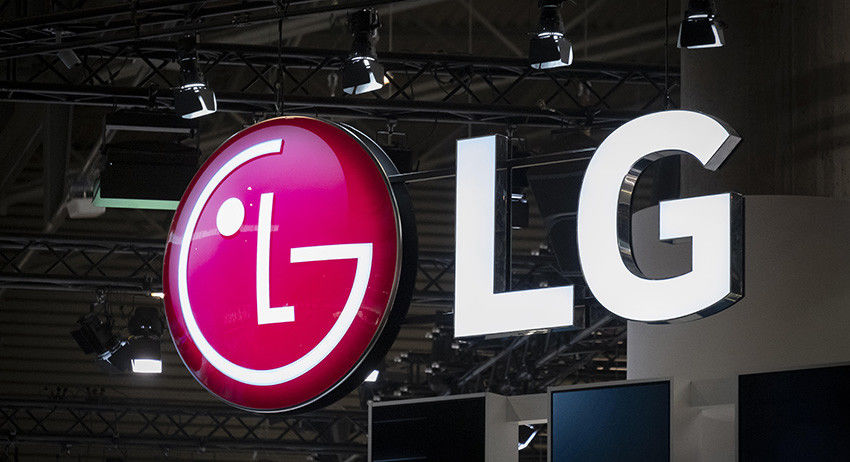 LG запатентовала уникальный растягивающийся смартфон.