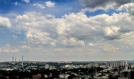 Pentru astăzi meteorologii anunţă temperaturi de până la 32 de grade şi cer parţial înnorat. Foto: jurnal.md